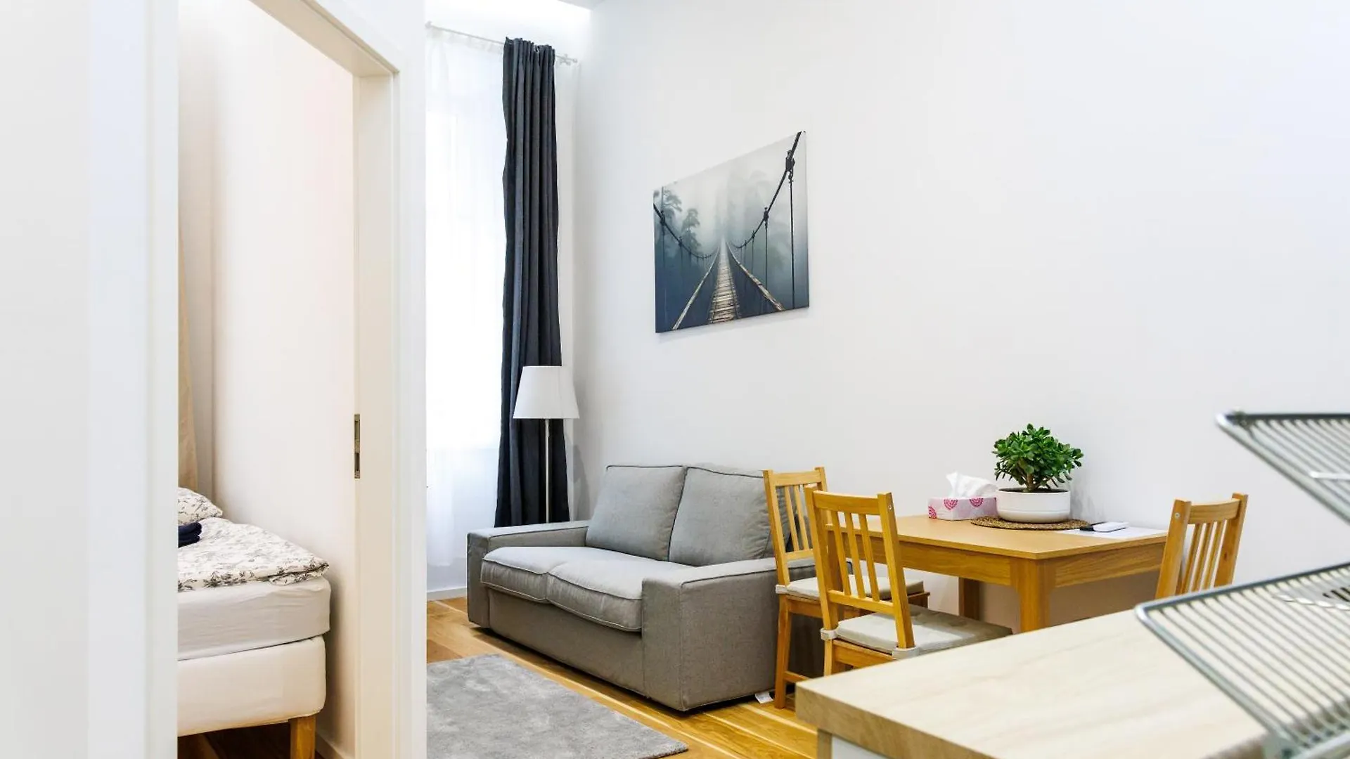Top Apart Close To City Center فيينا